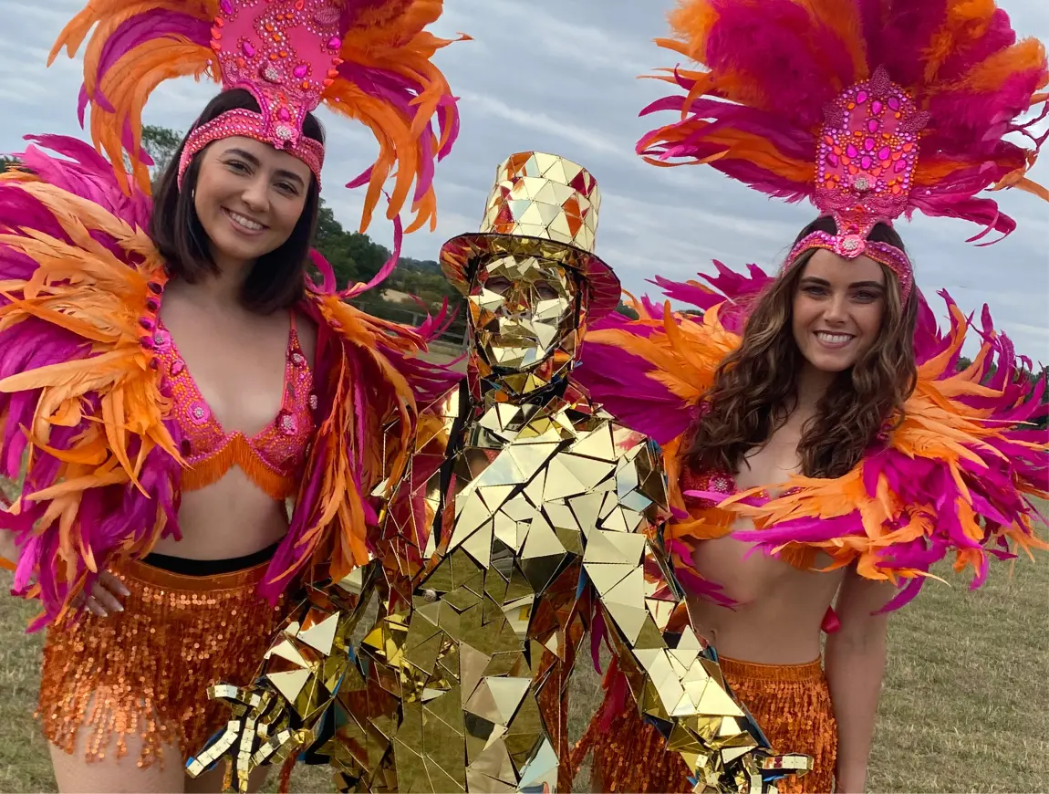 https://beentertained.premiumproductions.co.uk/wp-content/uploads/2026/01/Acts-Dancers-Mirror-Man-3.webp