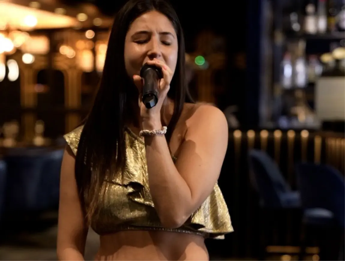 https://beentertained.premiumproductions.co.uk/wp-content/uploads/2026/01/Acts-Singers-1.webp