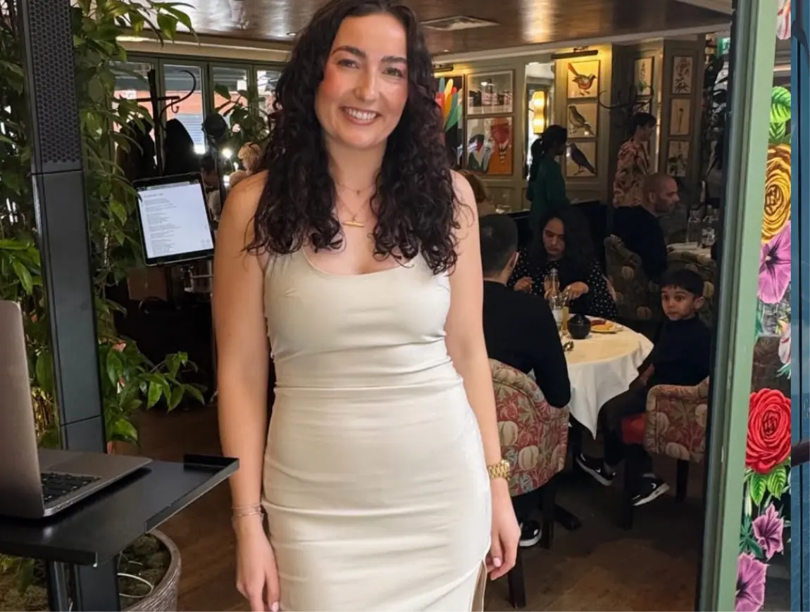 https://beentertained.premiumproductions.co.uk/wp-content/uploads/2026/01/Acts-Singers-4.webp