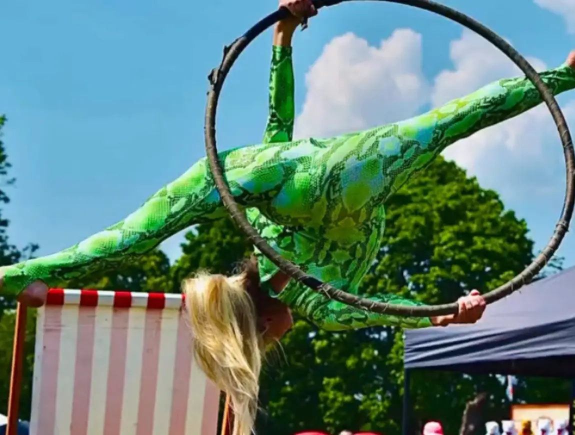 https://beentertained.premiumproductions.co.uk/wp-content/uploads/2026/01/Acts-Speciality-Acts-Aerial-Artists-1.webp